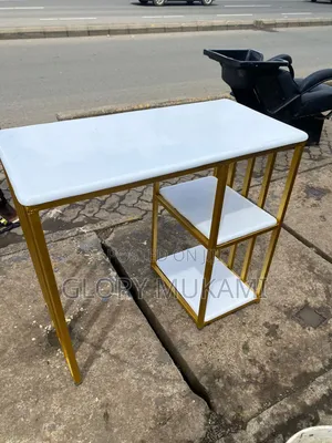 White Shelf Manicure Marble Table