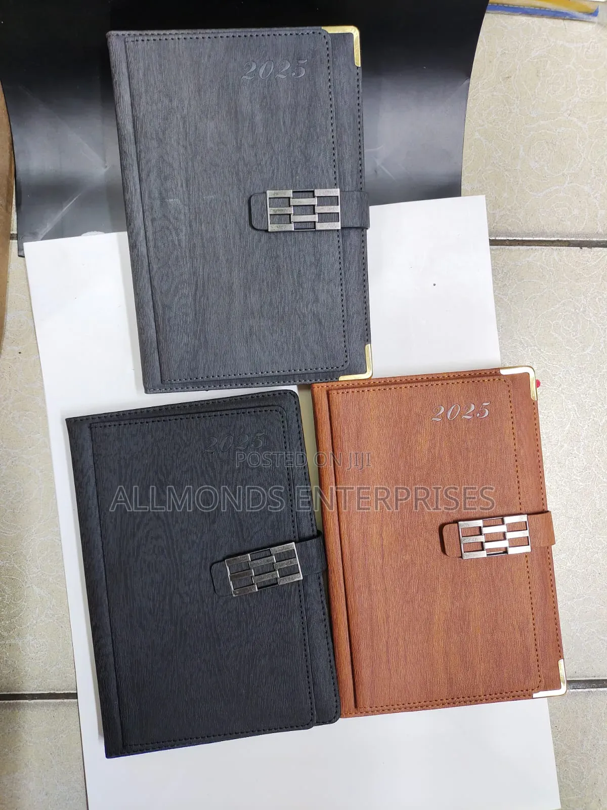 2025 Diary A4