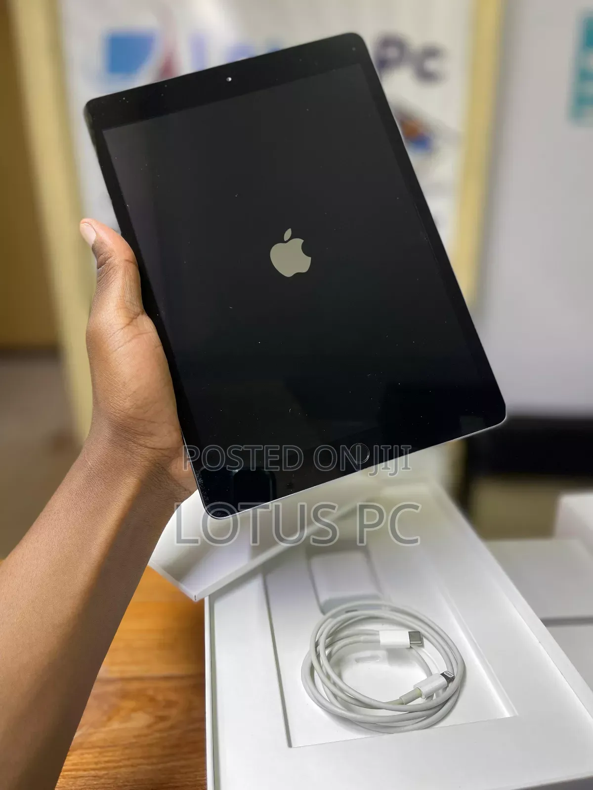 New Apple iPad 10.2 (2021) 32 GB Gray