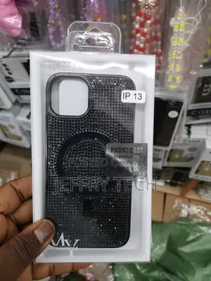 Black Glitter Magsafe Phone Case for iPhone 13