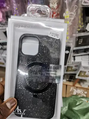 Glitter iPhone 12/12 Pro Case Compatible With Magsafe -Black