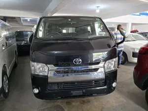 Toyota HiAce 2017 Black
