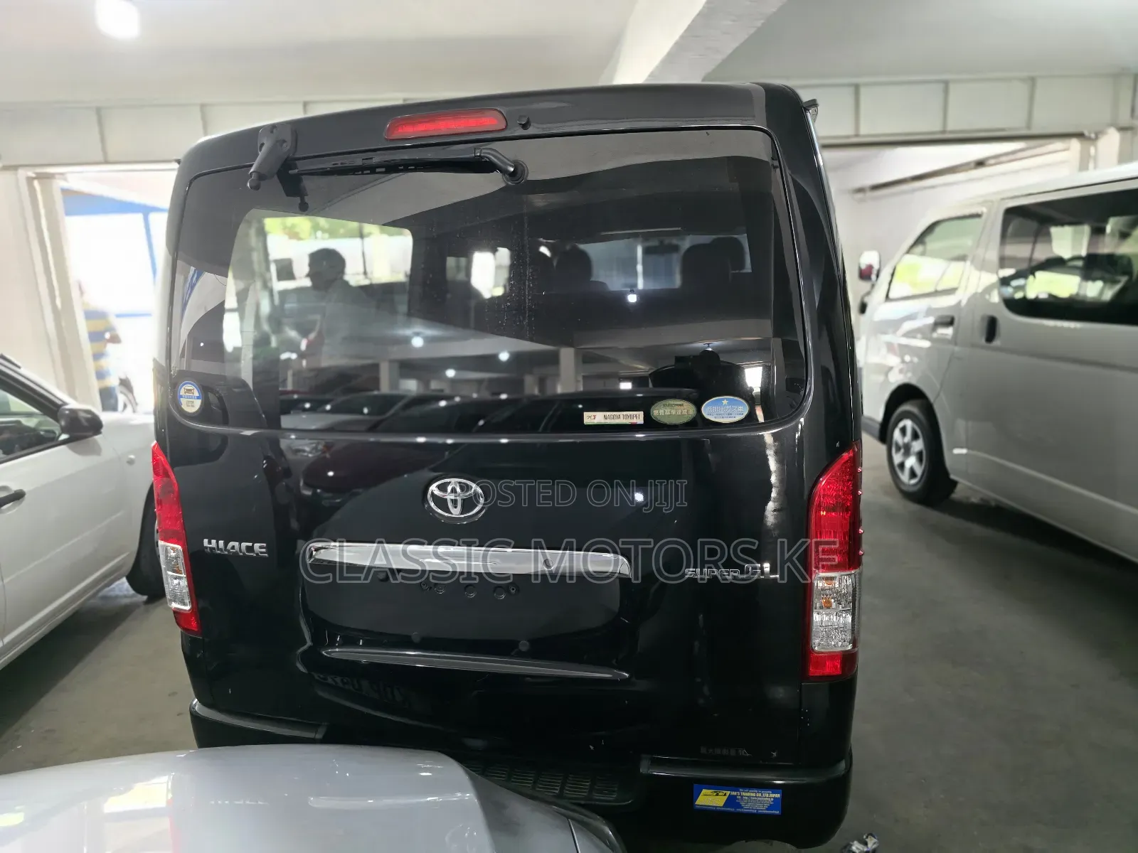 Toyota HiAce 2017 Black