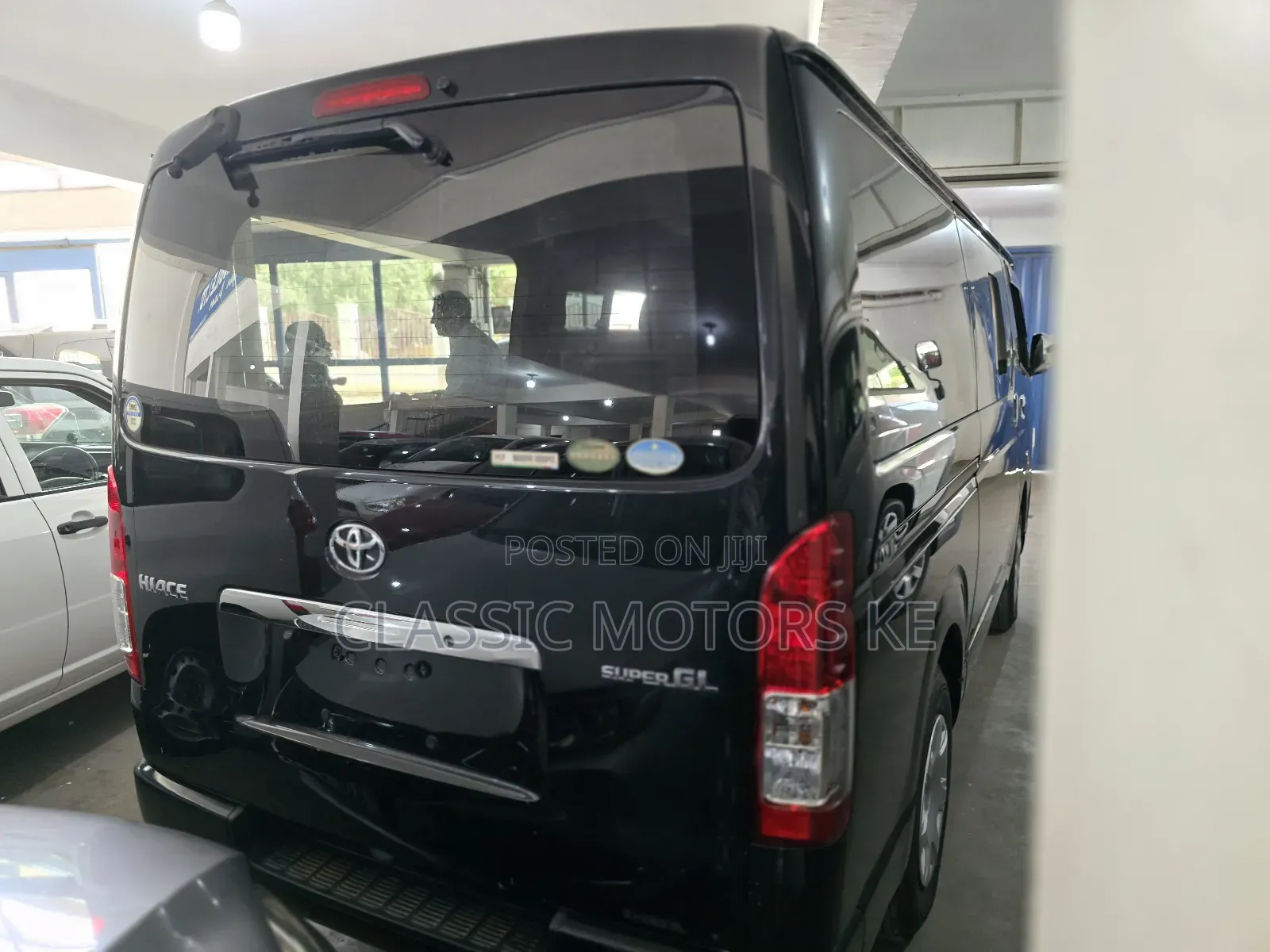 Toyota HiAce 2017 Black