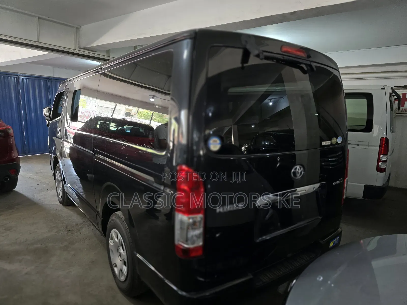 Toyota HiAce 2017 Black