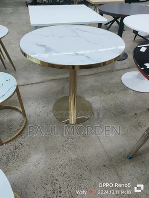 Negotiaton Round Gold Base Table