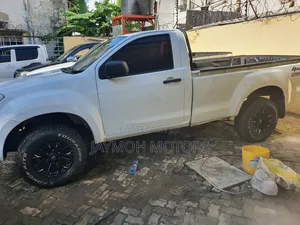 Isuzu D-MAX 2015 White