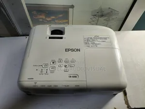 EPSON Cb -S05e Projector - 