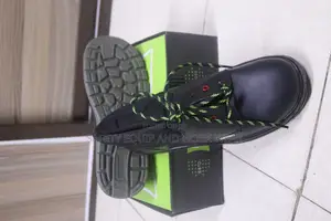 Hummock Safety Boots Black in Color