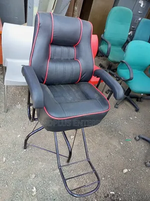 Standard Barbershop Seat