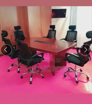Boardroom Table/Negotiation Table With Six Member Chairs