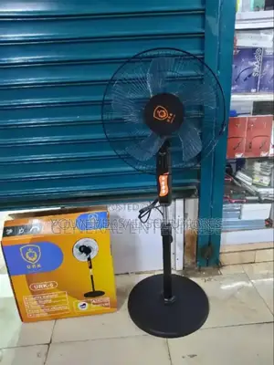 Urk 16" Standing Fan