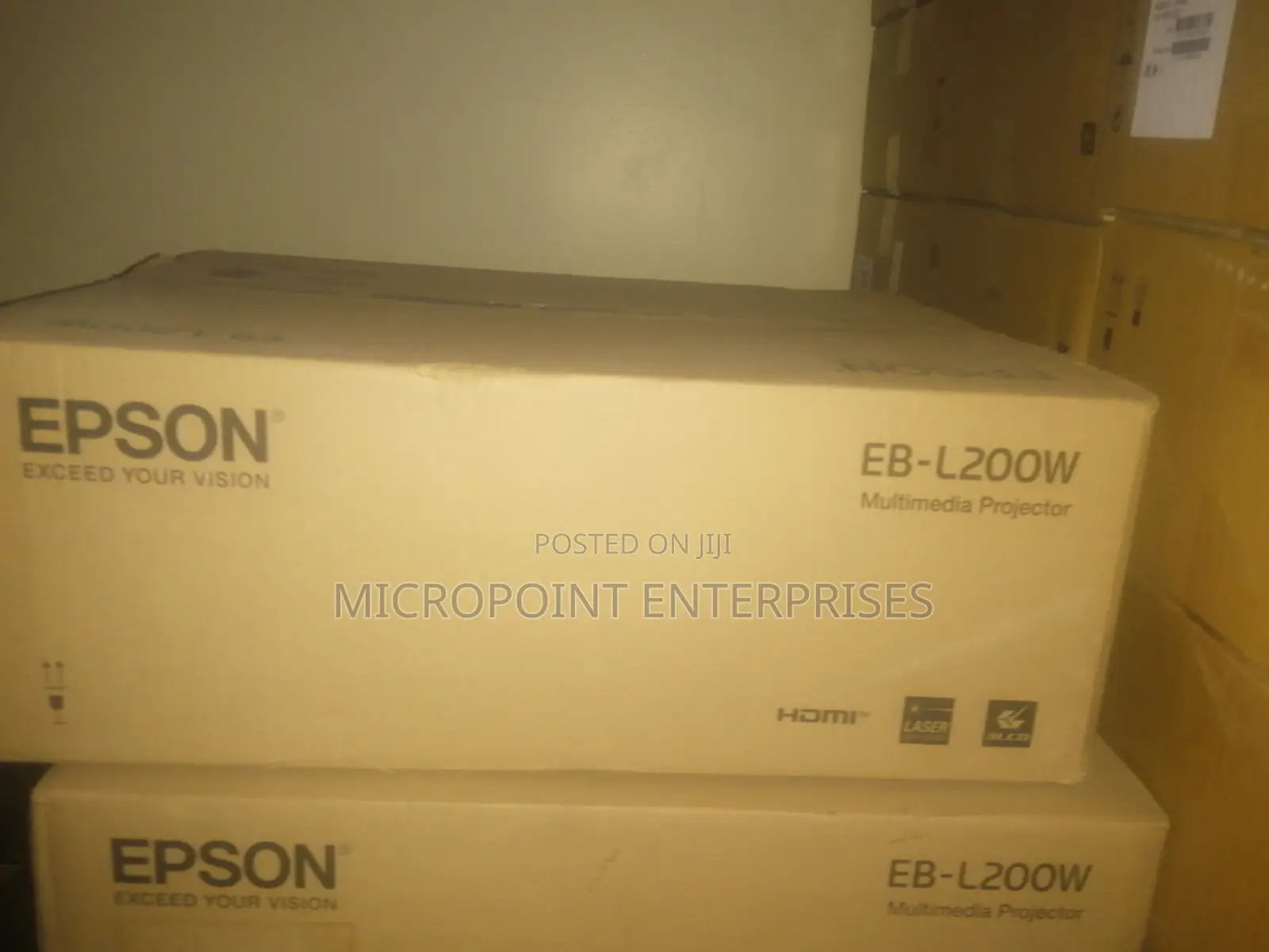 L200 Epson Projector