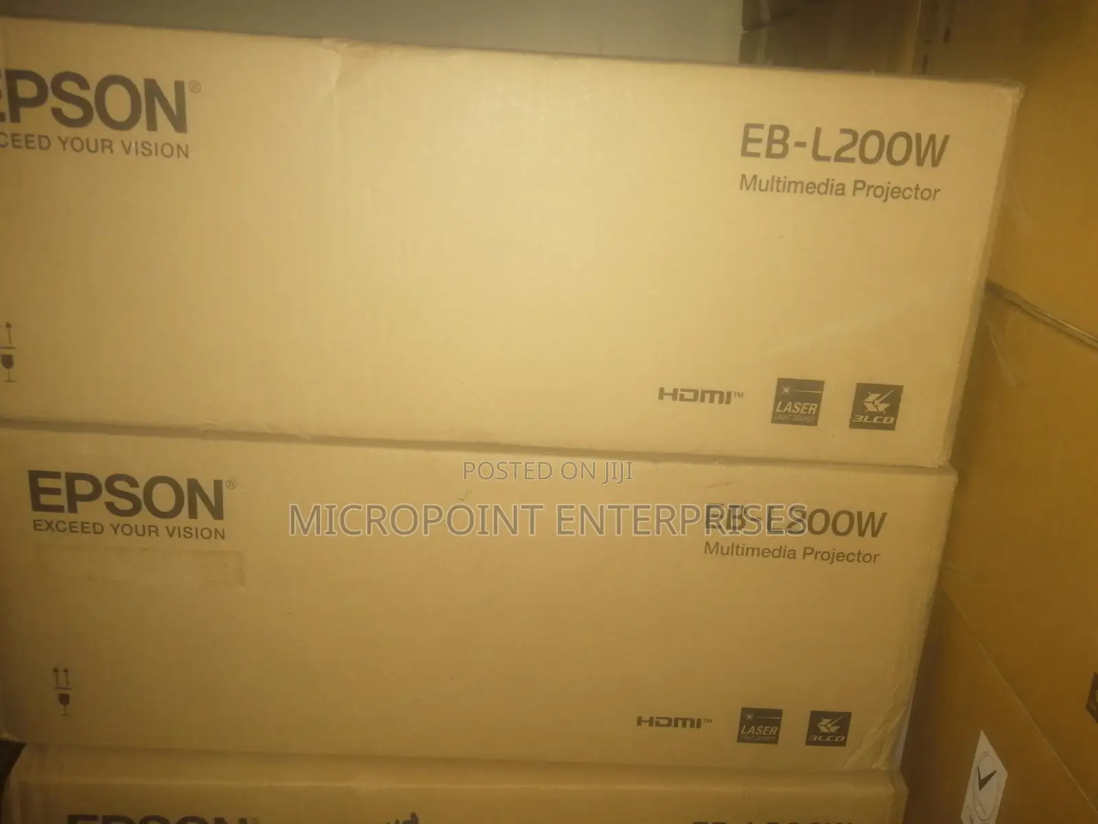 L200 Epson Projector