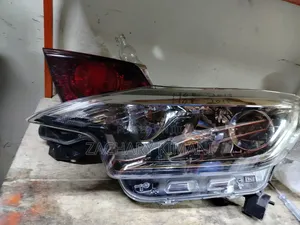 Nissan Note 2015 Headlight Zenon Inbuilt