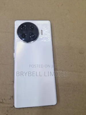 Tecno Spark 20 Pro Plus 256 GB White