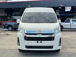 Toyota Grand HiAce 2019 White