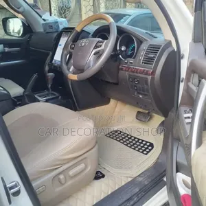 Prado Car Fitted With Baije Floor Dust Mats