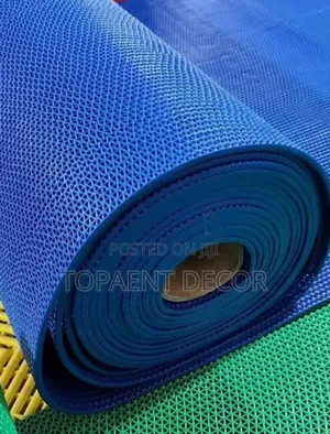 Perforated PVC Blue and Green ANTISLIP MATS
