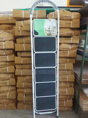 6 Step Foldable Steel Ladder.