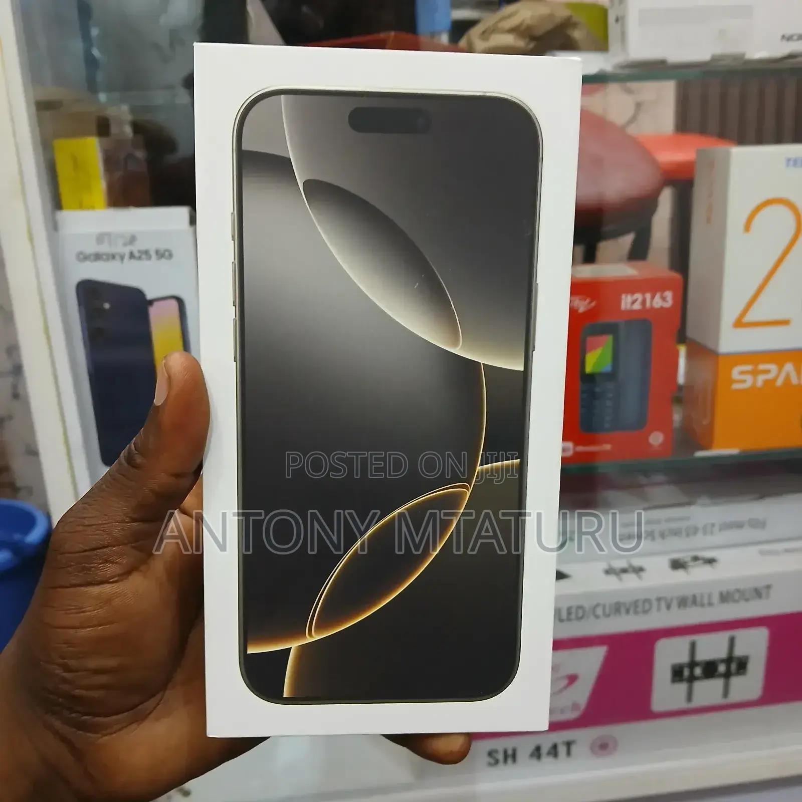 New Apple iPhone 16 Pro Max 256 GB Black