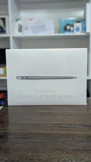 New Laptop Apple MacBook Air 8GB Apple M1 SSD 256GB