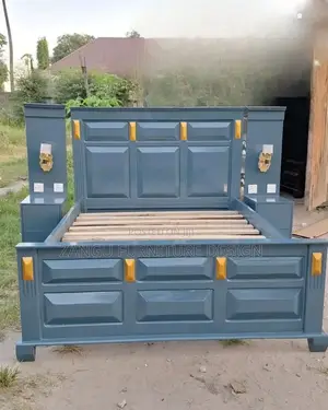 Bewildering Beds 5 by 6 (Side Cabinets 9500/- At )