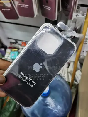 Apple iPhone 15 Pro Silicone Case Drop Pretection-Black