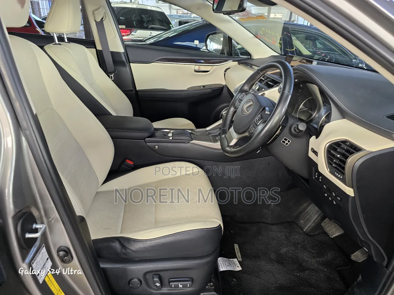 Lexus NX 2017 Gold