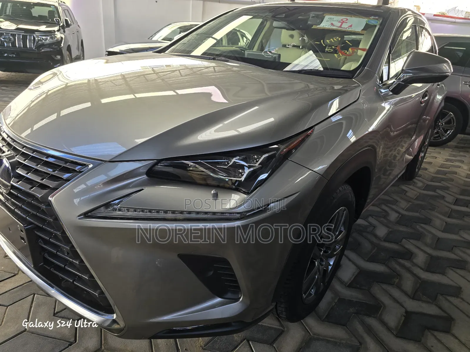 Lexus NX 2017 Gold