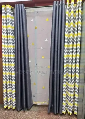 Stylish Printed Poly-Cotton Curtains