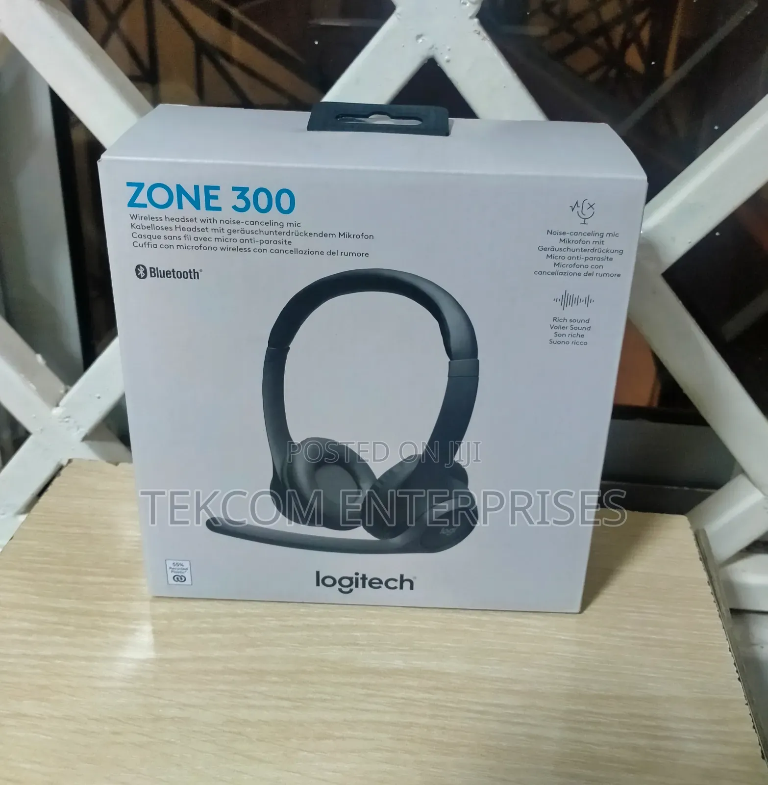 Logitech Zone 300 Wireless Headset// Logitech Zone Vibe 300
