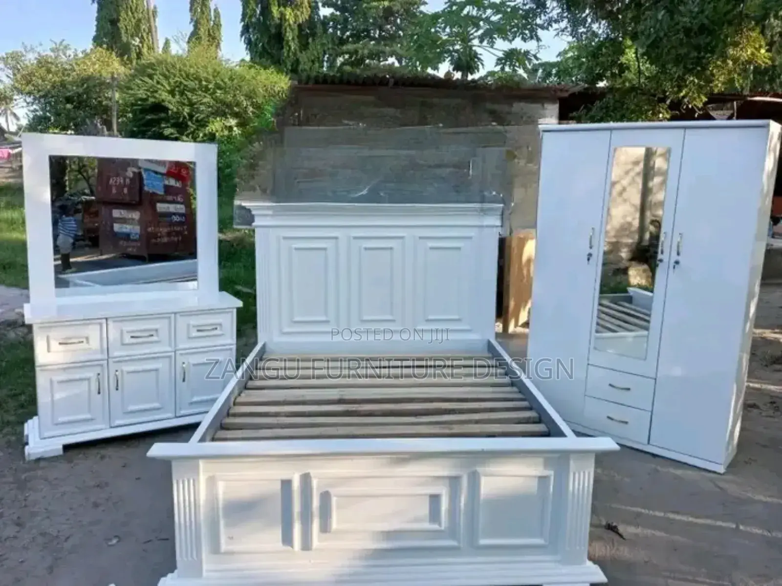 Pulchritudinous Beds