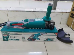 Total Corded Angle Grinder 2200w