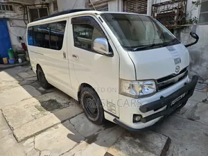 Toyota HiAce 2011 White