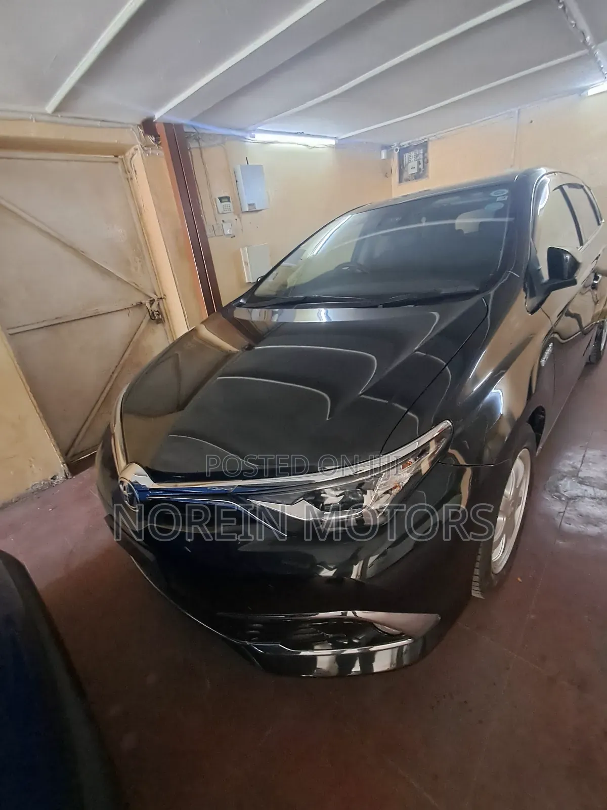 Toyota Auris 2017 Black