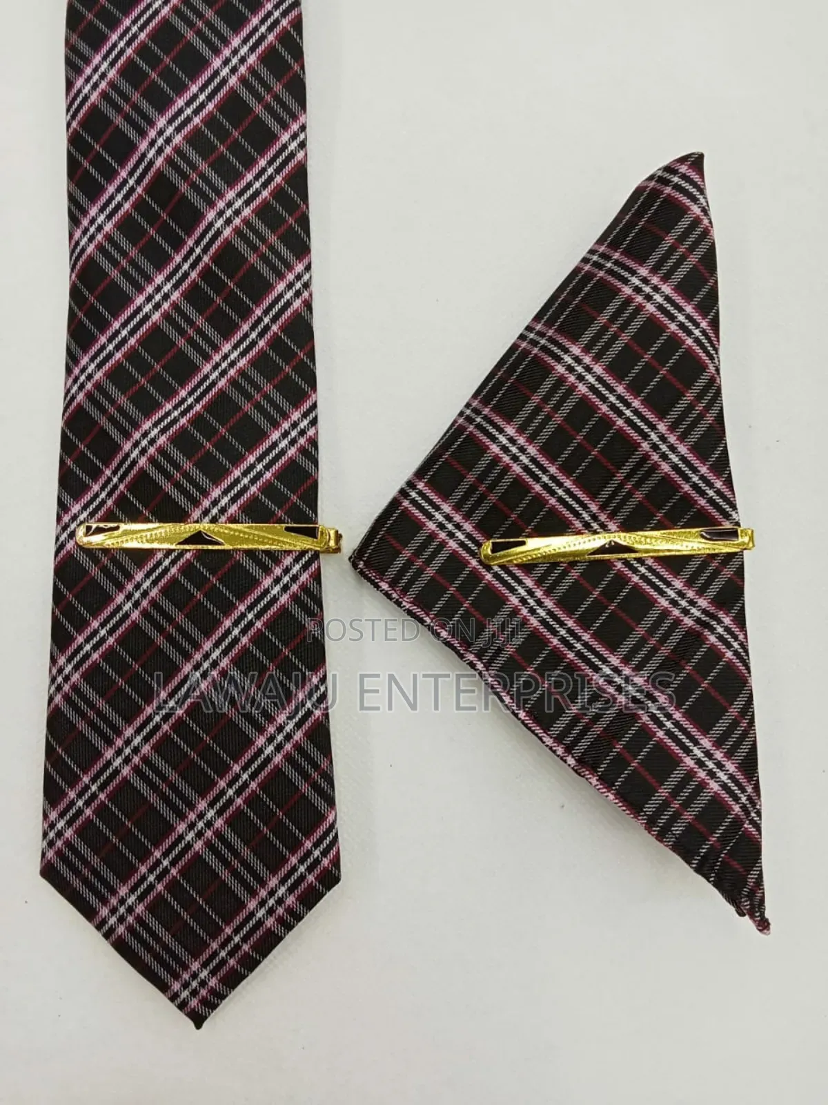 Geometric Men's Tie With Pocket Square