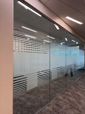 Frameless Glass Partitions