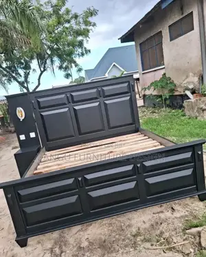 Stellar Beds 5 by 6 (Side Cabinets 9500/- At )
