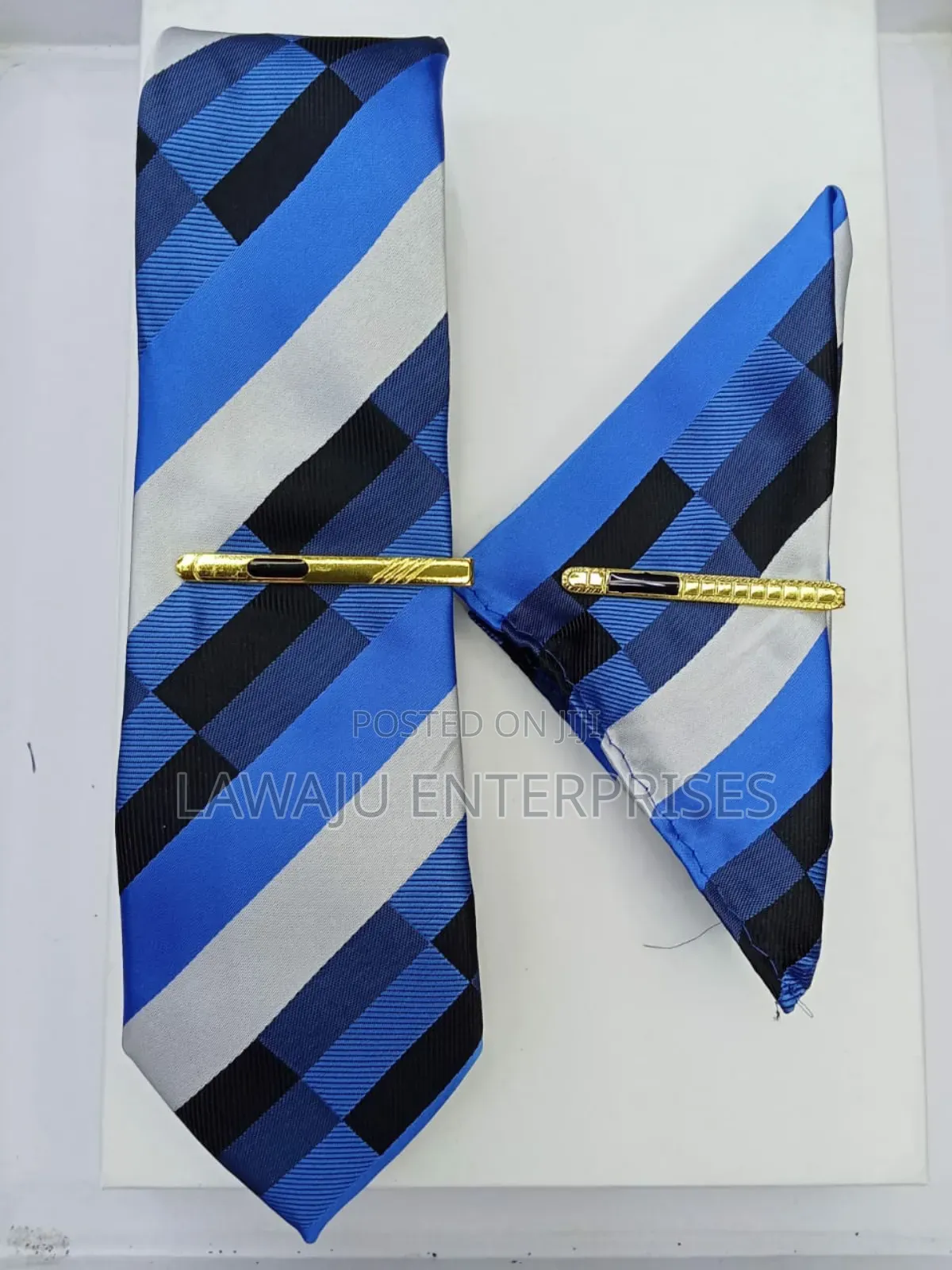 Stripped Blue Men's Tie With Pocket Square