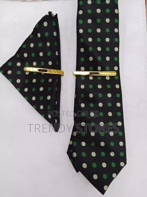 Green Men's Tie With Pocket Square