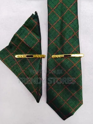 Green Men's Tie With Pocket Square