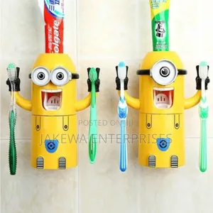 Minions Automatic Toothpaste Dispenser Kid Toothbrush Holder