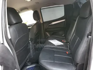 Isuzu D-MAX 2021 White