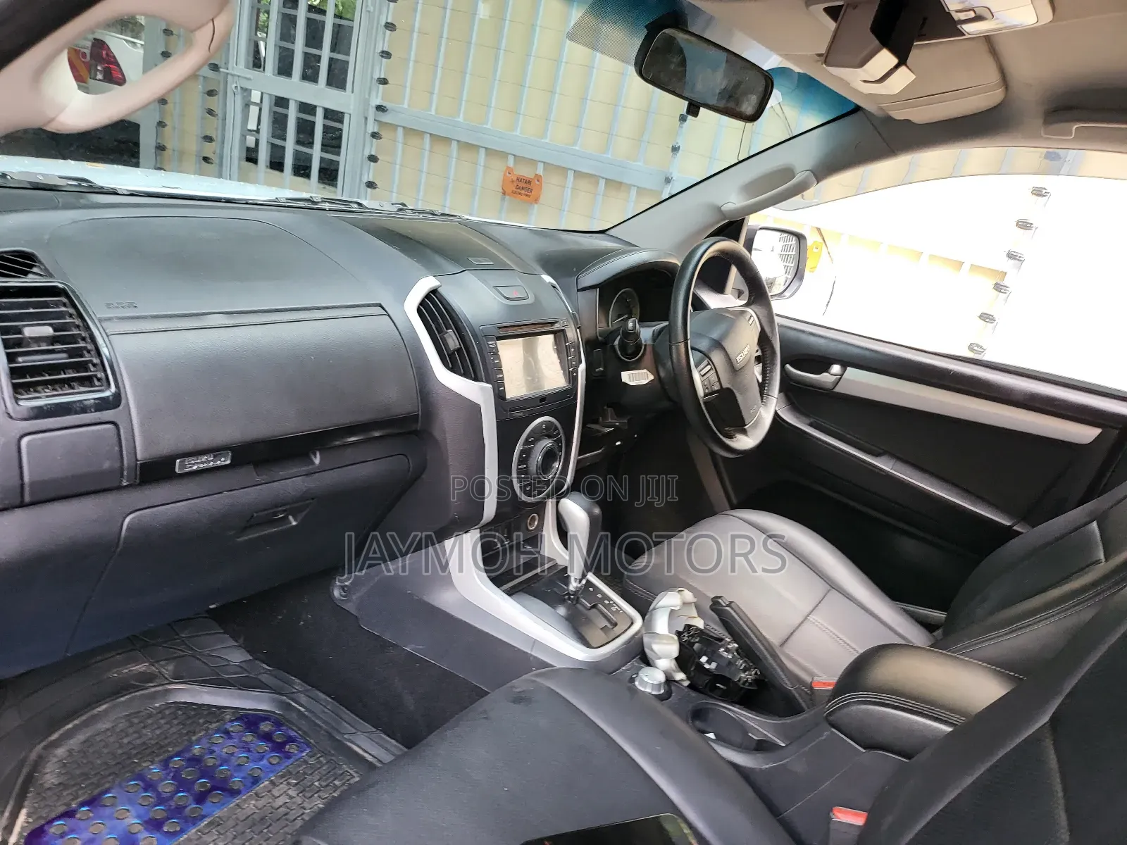 Isuzu D-MAX 2021 White