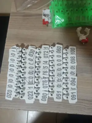 Ear Tags for Cattle, Sheep Cows Goats -Numbered(Medium Size)