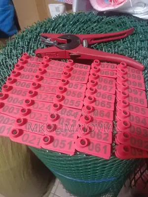 Numbered Ear Tags for Goats( 100 Pcs) Pack