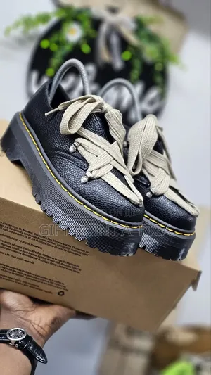 Unisex Dr Martens Leather Shoes