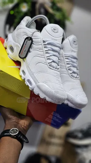 White Nike Air Max TN Sneakers for Men