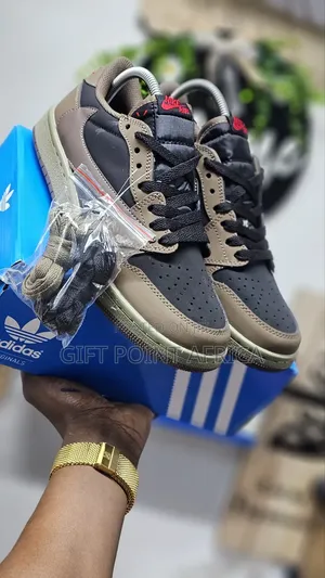Jordan 1 Travis Mocha Unisex Sneakers